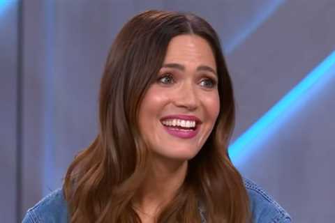 Mandy Moore reveals which ‘This Is Us’ co-star taught her how to change diapers – Watch!